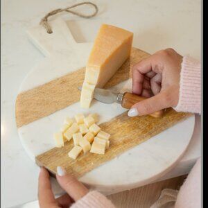 Beachly - The Coastal Breeze Cutting Board